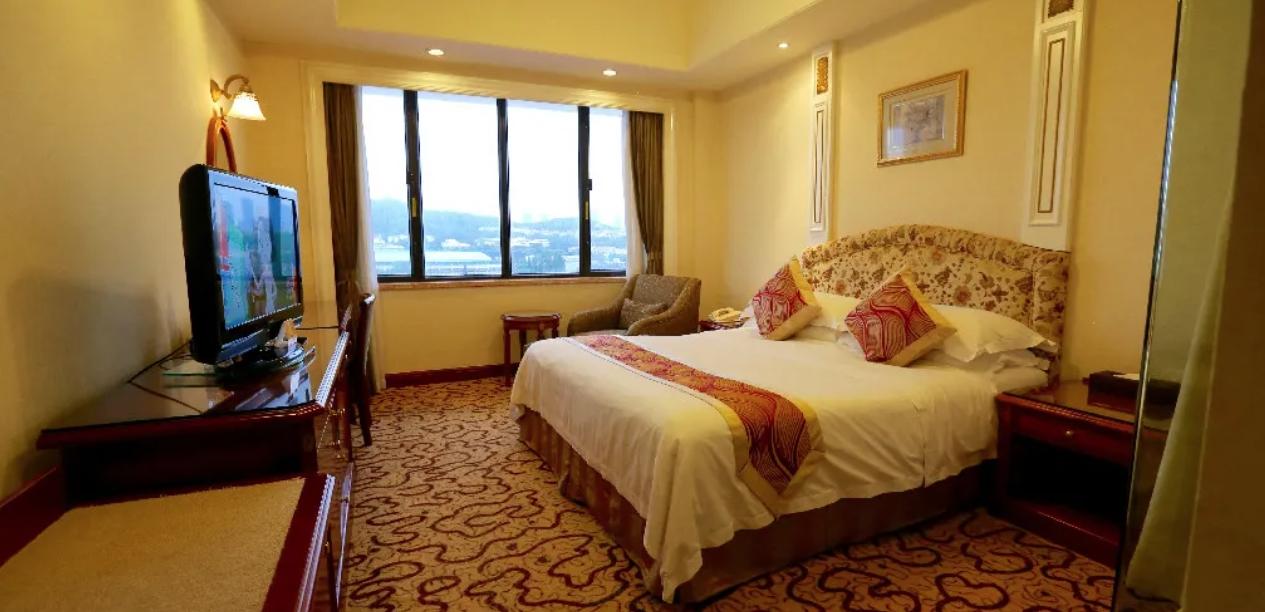 Huiquan Dynasty Hotel Qingdao Exteriör bild