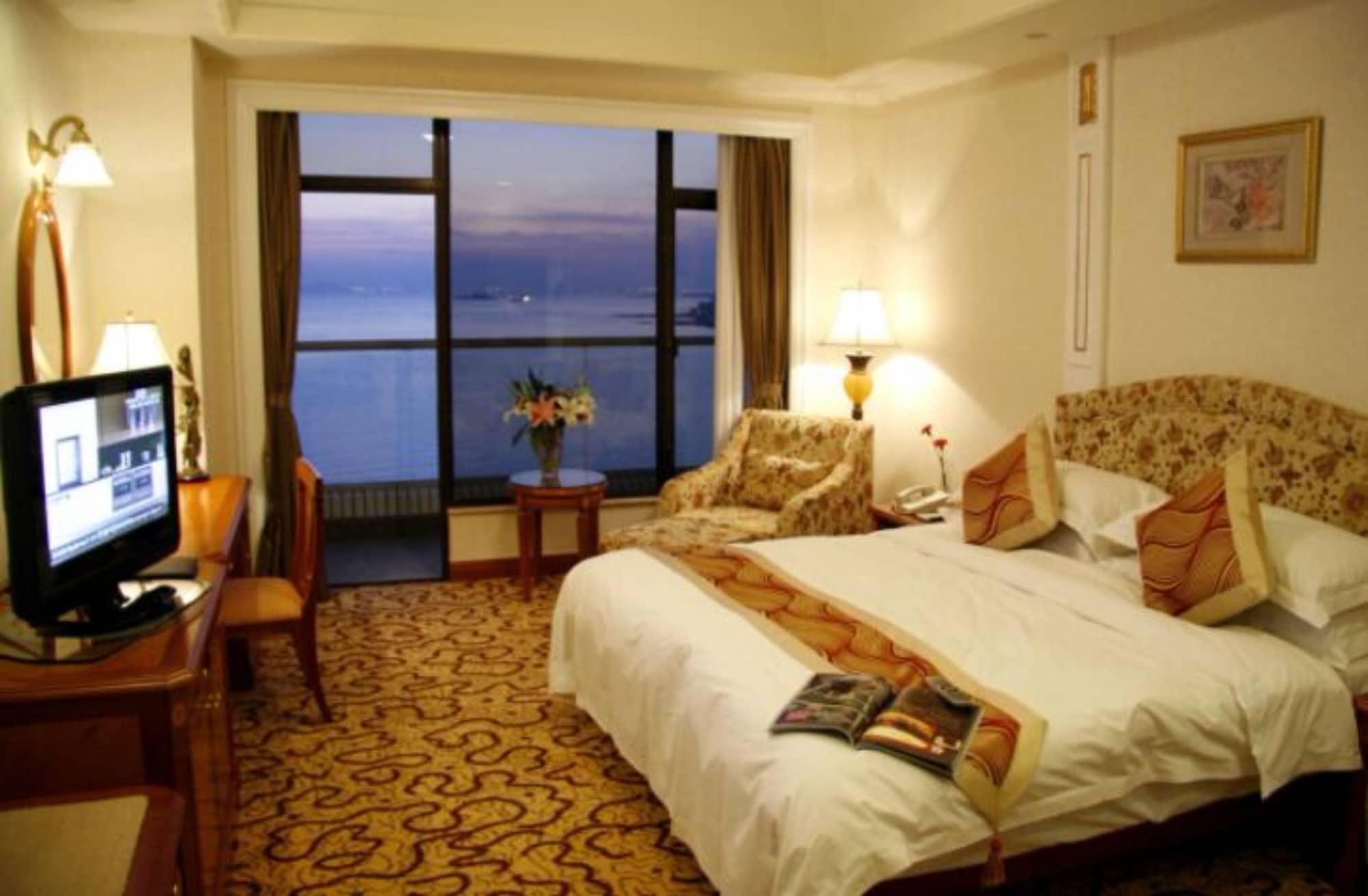 Huiquan Dynasty Hotel Qingdao Exteriör bild