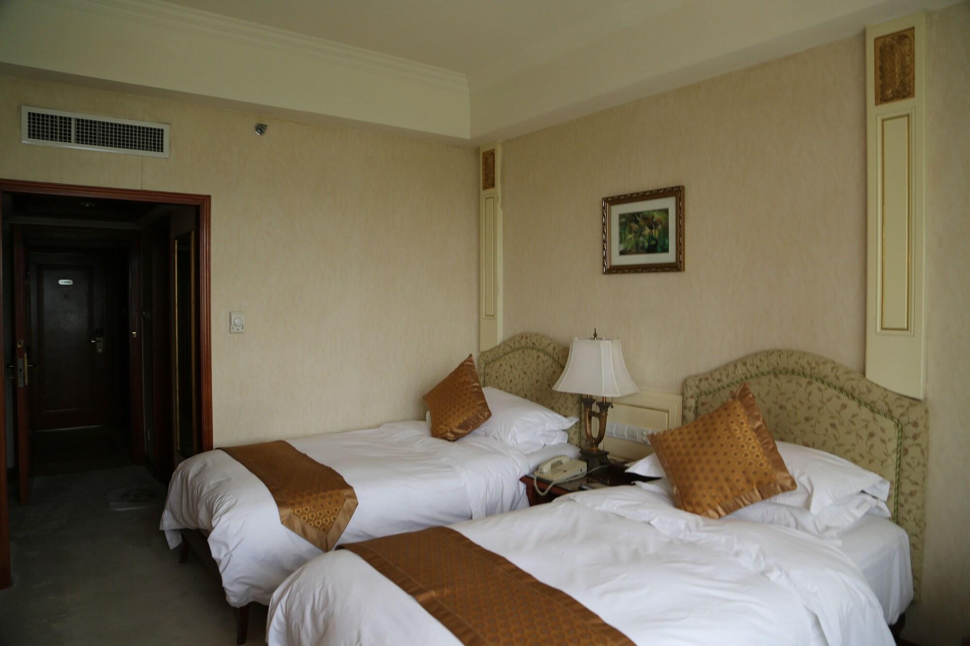 Huiquan Dynasty Hotel Qingdao Exteriör bild