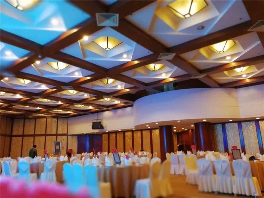 Huiquan Dynasty Hotel Qingdao Exteriör bild
