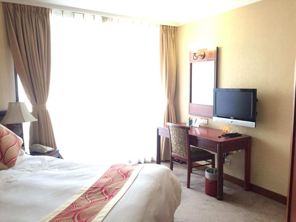 Huiquan Dynasty Hotel Qingdao Exteriör bild