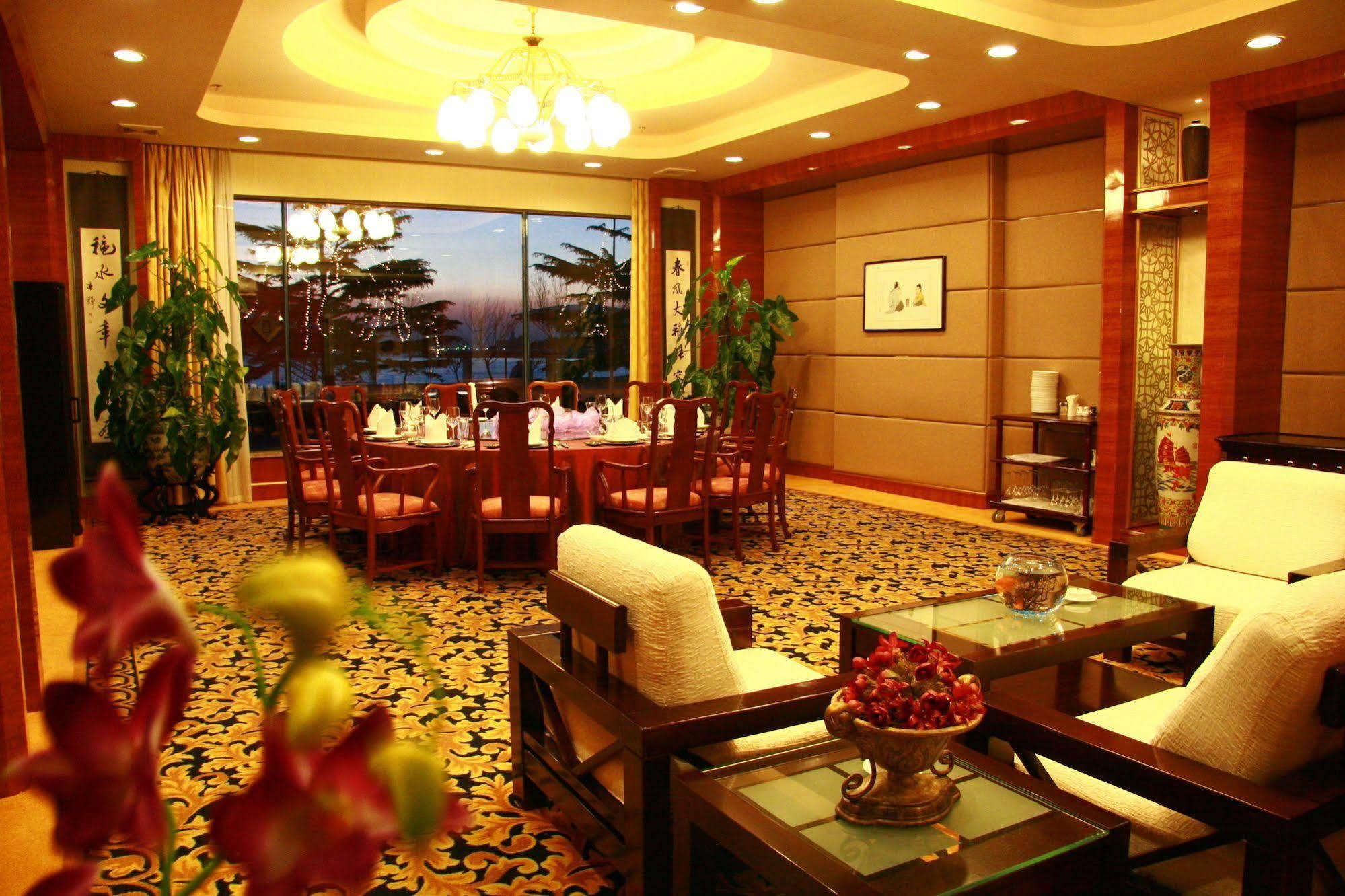 Huiquan Dynasty Hotel Qingdao Exteriör bild