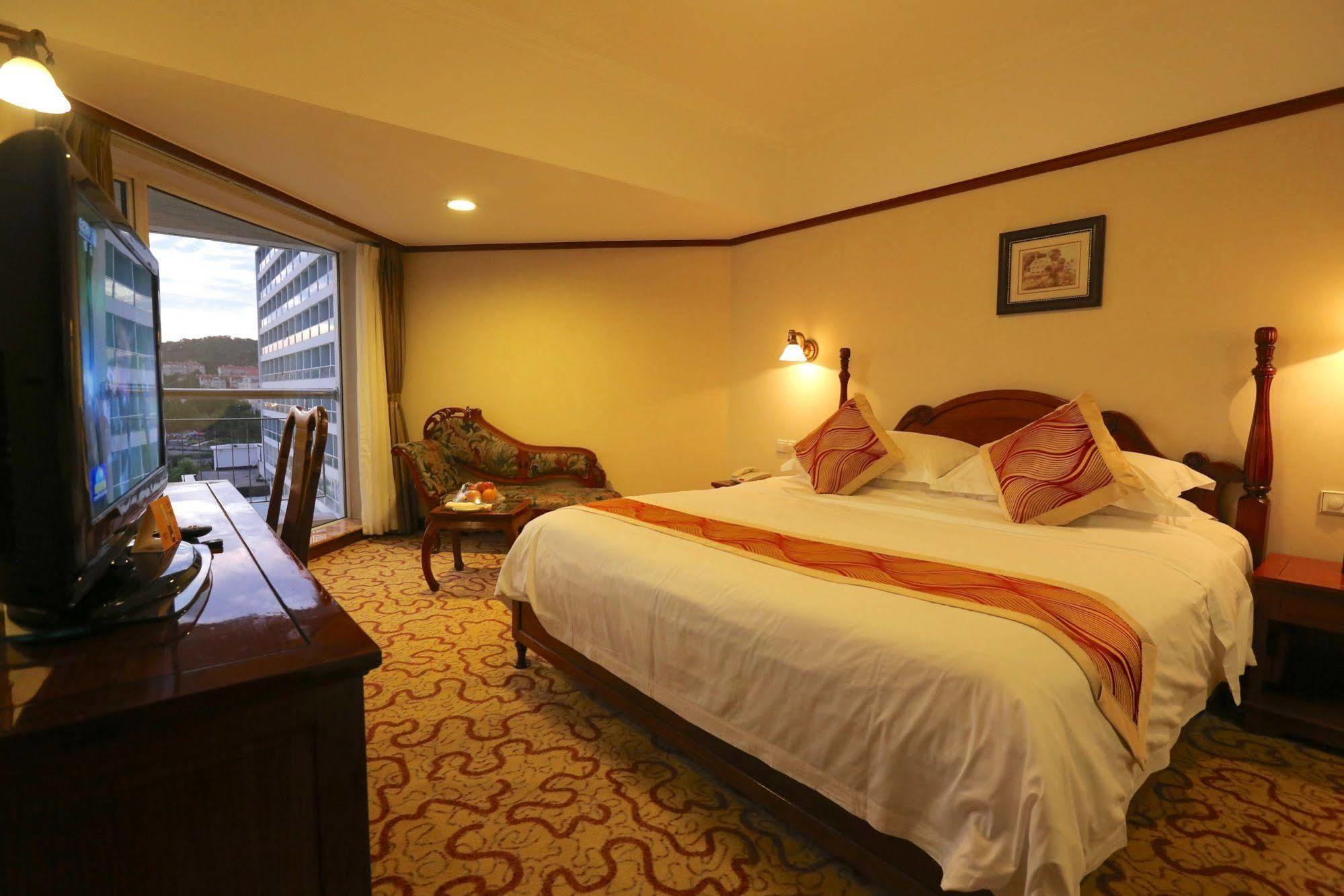 Huiquan Dynasty Hotel Qingdao Exteriör bild