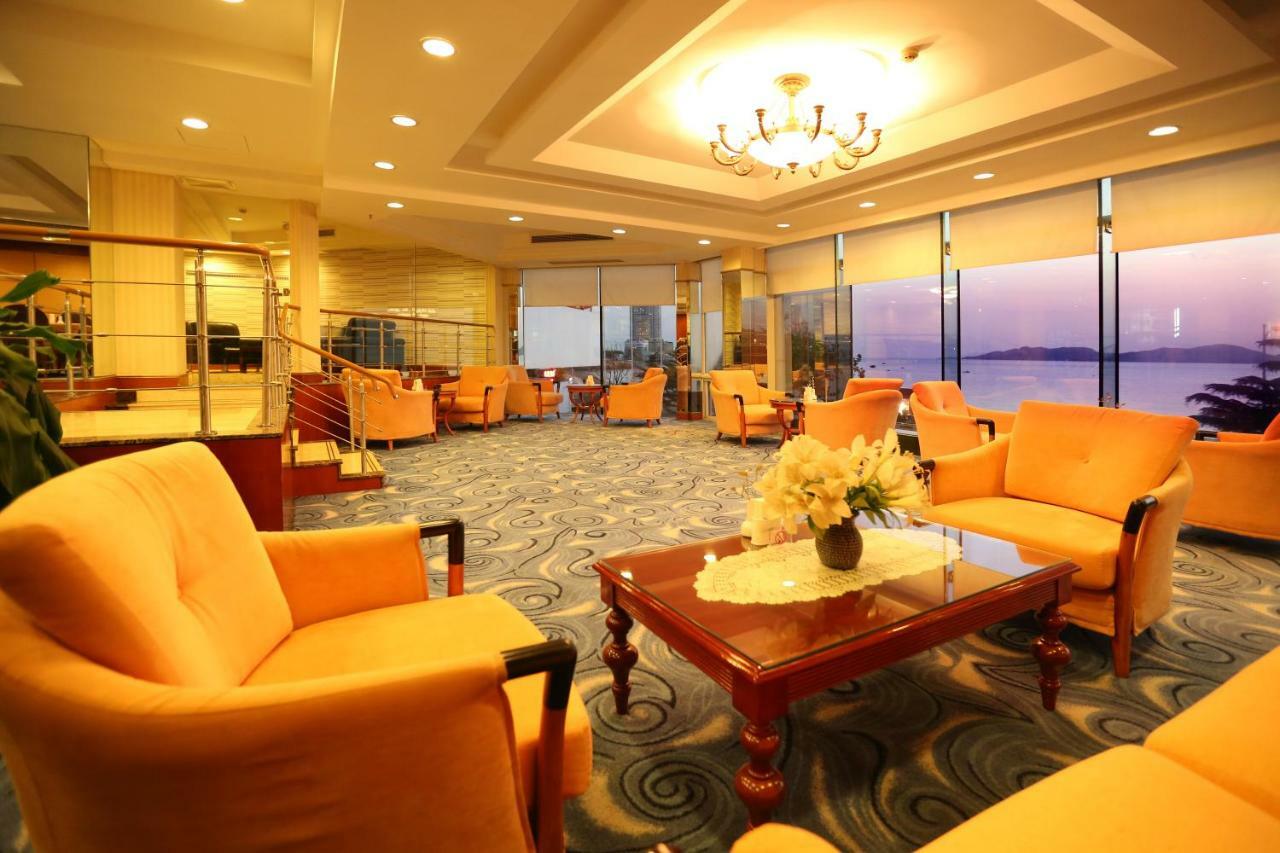 Huiquan Dynasty Hotel Qingdao Exteriör bild